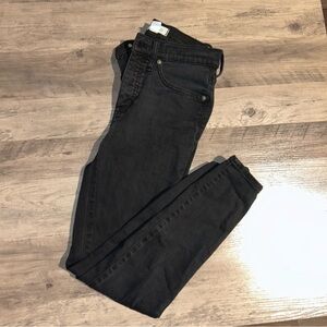 Madewell. 9in Rise. Size 27.